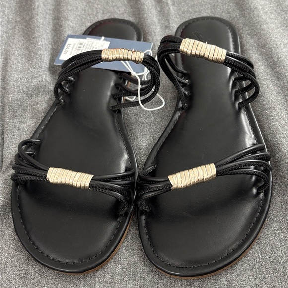Universal Thread Sandals - Picture 4 of 7